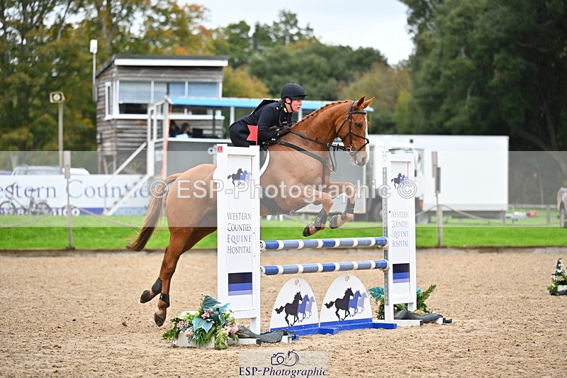 251026A-111648-23915 - D-321-Kirstie.Deakin-Main