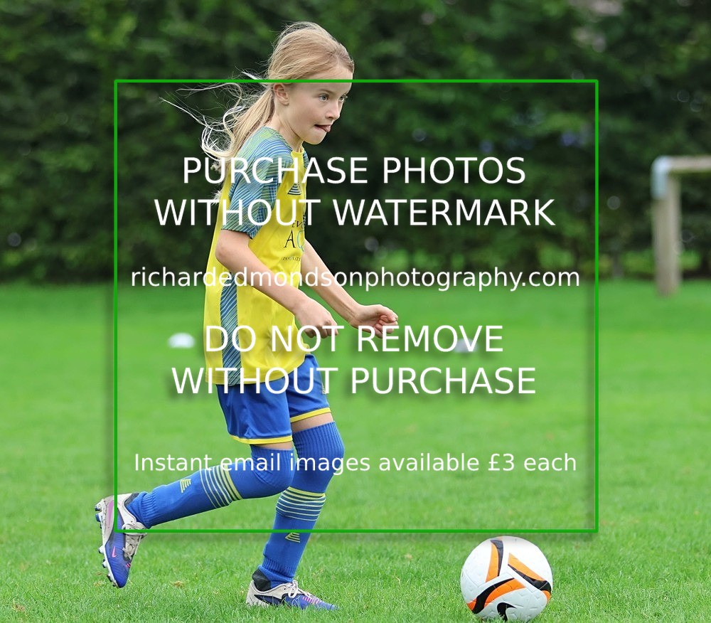533A2931 - Kendal United Girls U9