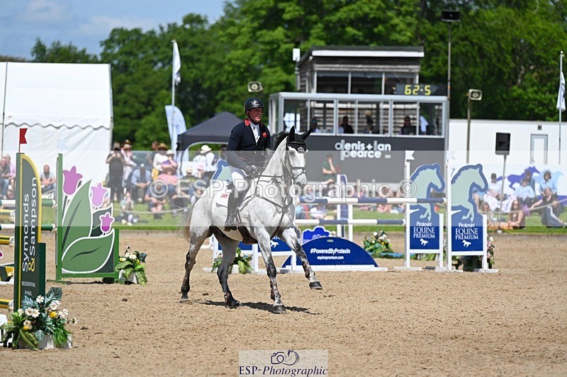 240525-133234-15407 - 433-EN_TARO_DES_VERNIER-Oliver_Townend