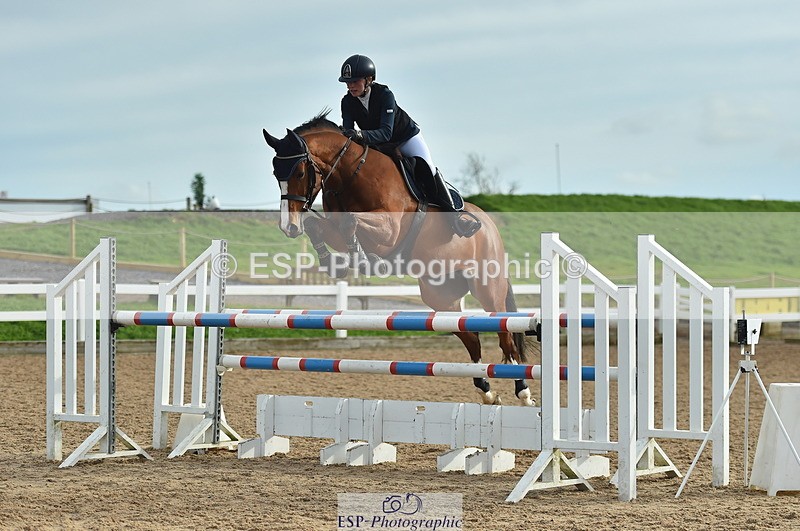 231111A-130654-02048 - Cls 12 Newcomers & 1.10m Open