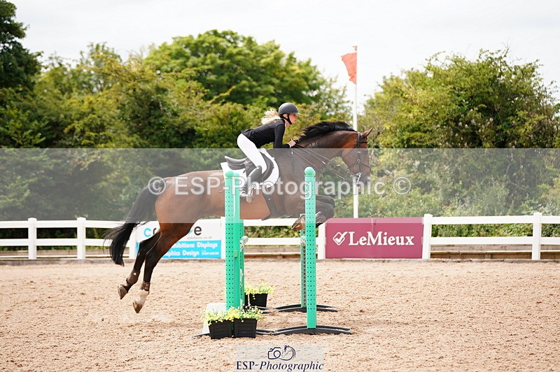 240803A-141254-08425 - Cls 38 1.05m Amateur Qualifier