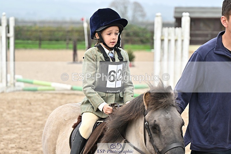 241110-102115-00263 - 40cm Showjumping