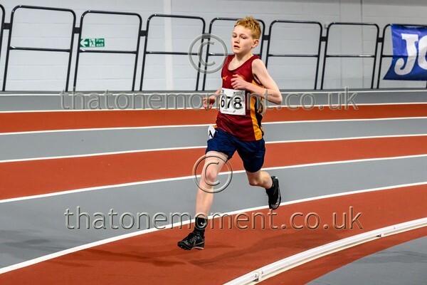 AgeInd25SAT-910540 - Track Male