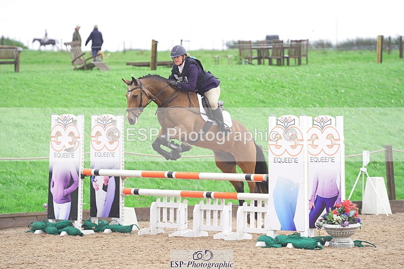 230924A-112604-04543 - 100 SJ 11.00 to 12.00