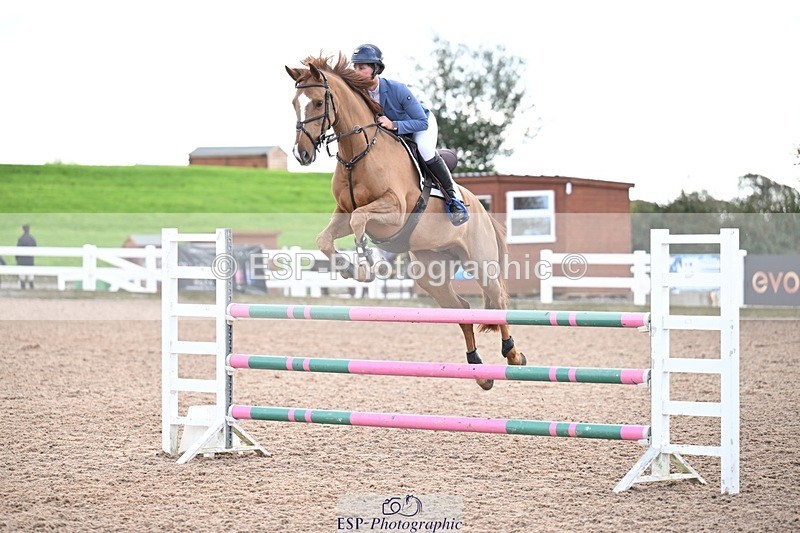 251022-125139-00441 - Cls 4 Snr Newcomers 1.10m