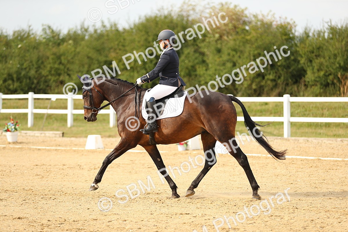 SBM_018474 - Class 14 - Novice 23 - 15.16-16.19