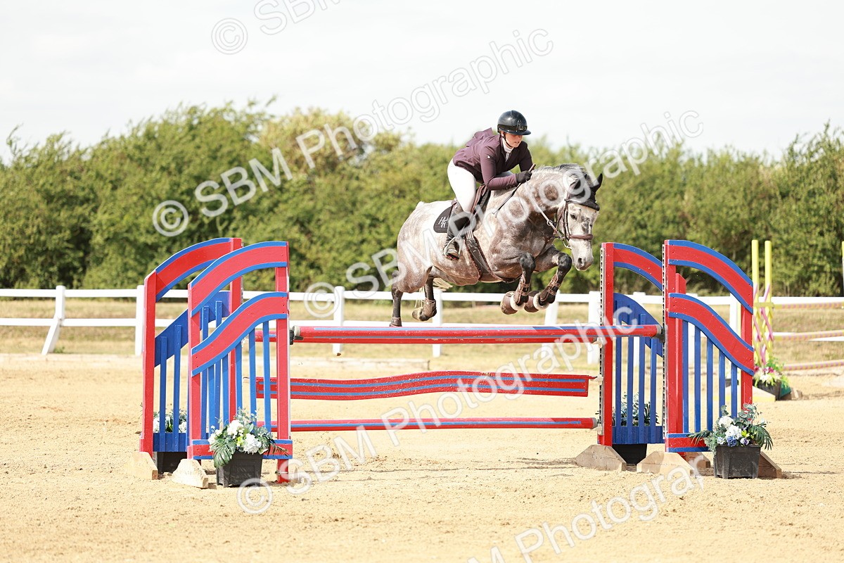 SBM_008086 - Class 4 - Senior Foxhunter - 1.20m Open