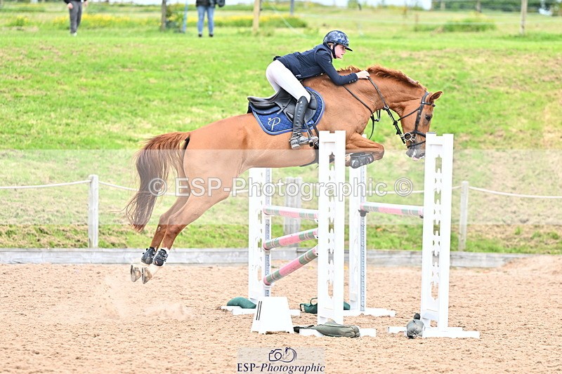 240608A-132640-02551 - Cls 4 Snr Newcomers and 1.10m Open