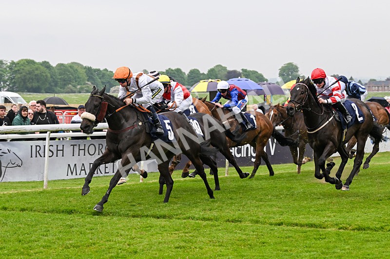 140524-Race 3-Emeralds Pride-1800 - Race 3