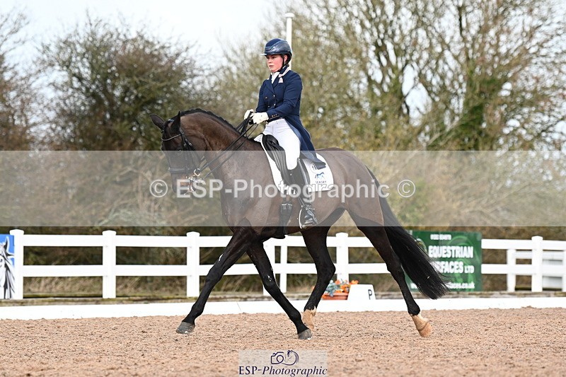 240218A-122620-07132 - 160-Abbie.Newbury-Seagry.Firstamour