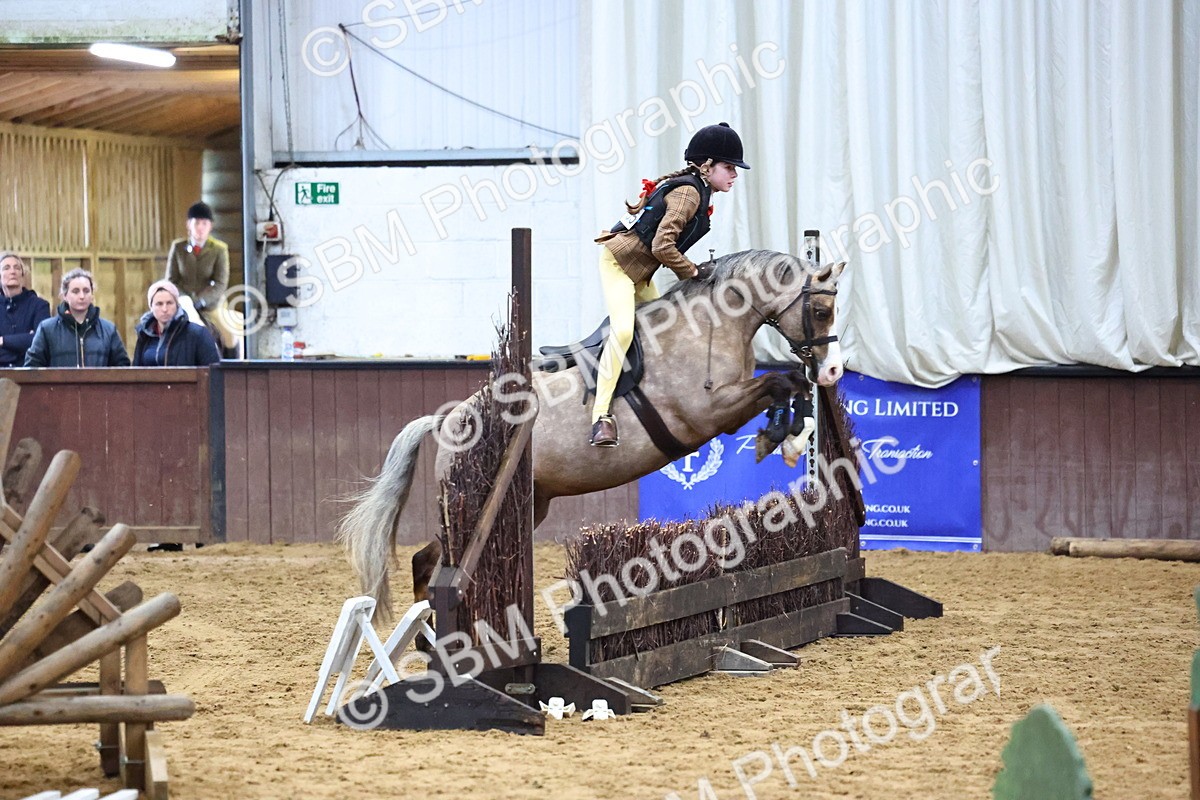 SBM_003065 - Class 35 - 60cm Training Stakes