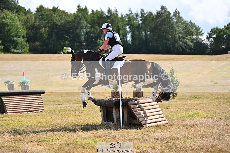 250803A-162641-16814 - Q-758-Caroline.Hutchens-CLOGORROWS.SOCKY