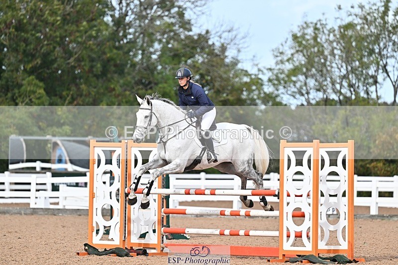261014-123615-00430 - Cls  05 Snr Newcomers & 1.10m Open