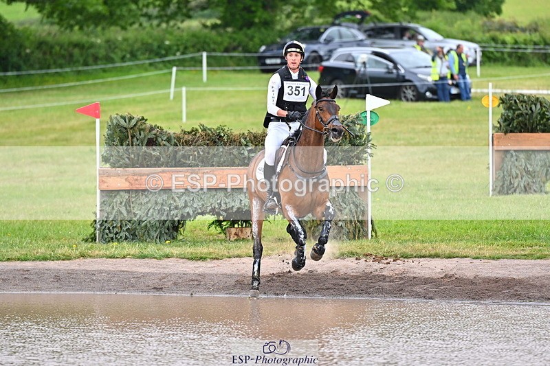 250524A-124603-10678 - B-351-Will.Rawlin-MACKENZY