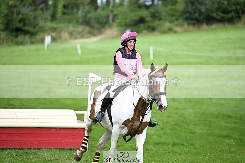 240803-144056-08259 - 162-Susan-Joy_Keeping-WARPAINT