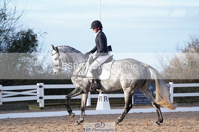 241214-152018-02148 - 128-Jess.Elliott-MGH.Cassira