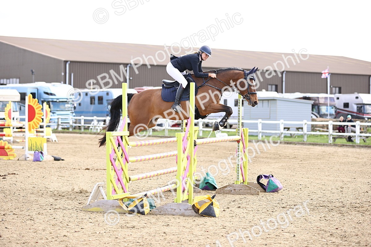SBM_004046 - Class 17 - Senior Newcomers - 1.10m