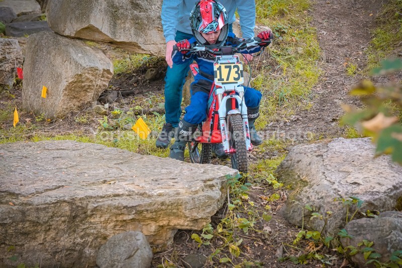 DSCF0205 - Ripon MC Trial 27/09- kids