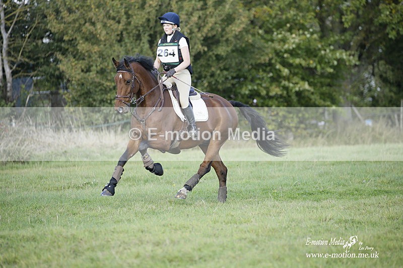  WWHT 171021 4060 - Open (1.00m)  17/10/21