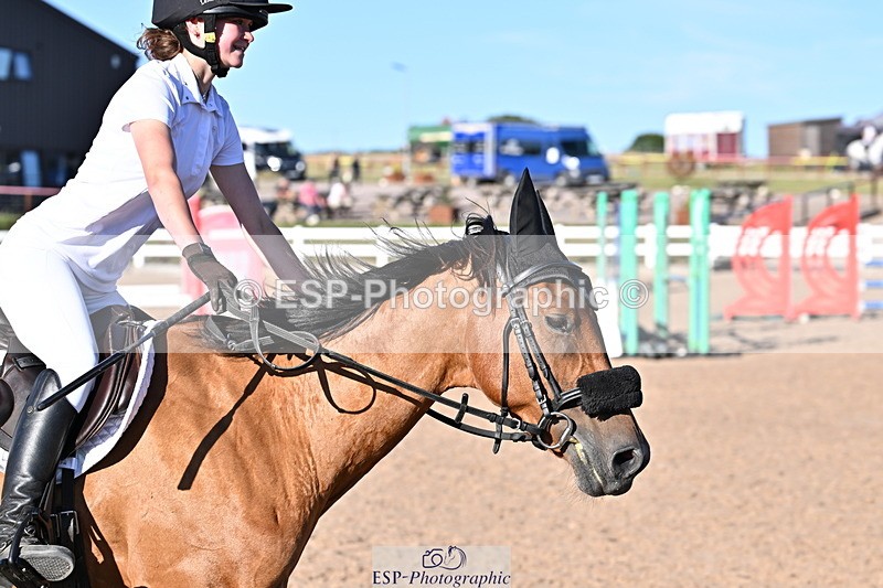 250708A-184806-00666 - 90cm Classes