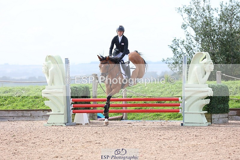 250911-141727-02379 - Cls 5 Chard Snr 90cm Speed Derby