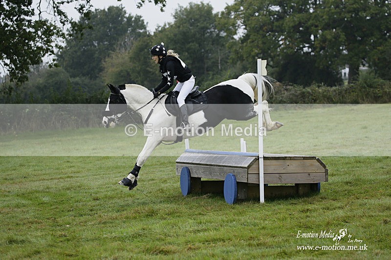 WWHT 171021 0168 - Novice Restricted (0.80m)  17/10/21