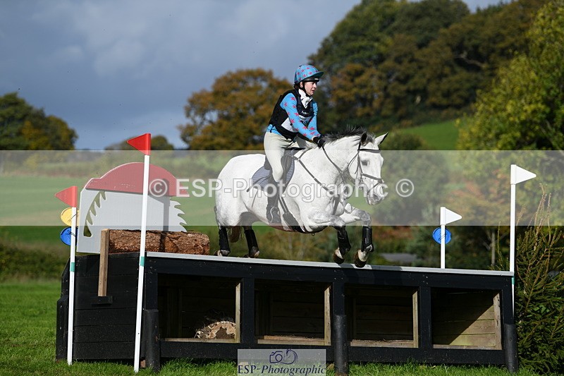 251024A-120209-09123 - B-109-Zoe.Davies