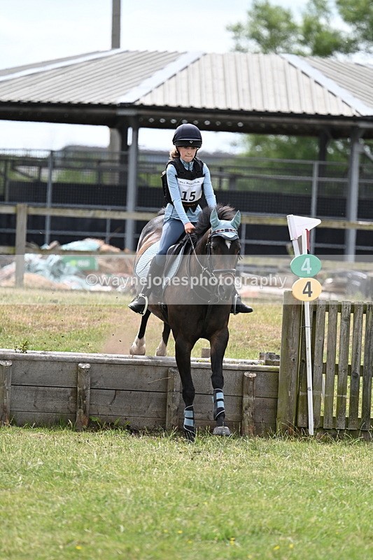 WJ7_5085 - 60cm XC Time 10:17 to 10:49