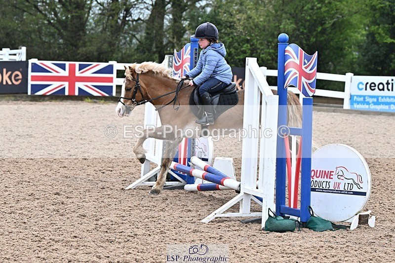 260414-152115-00061 - Cls 1+2 Clear Round 40cm and 50cm