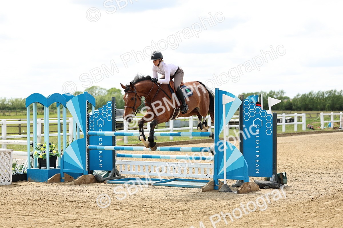 SBM_005907 - Class 19 - Senior Newcomers - 1.10m