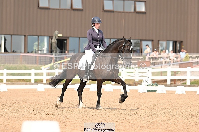 250816-150456-06085 - 027-Samantha.PringTongwynlais.Moon.Dancer