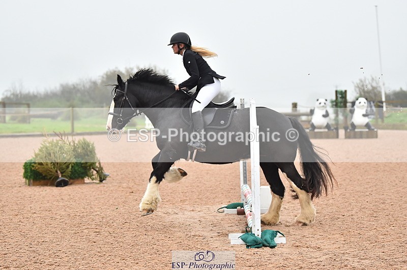 231118A-085410-00668 - Cls 16+17 Club and Schools 60cm