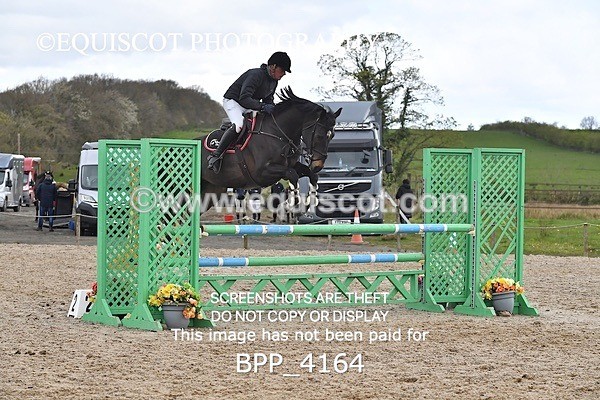 BPP_4164 - CLASS 6 FRI Senior Newcomers/ 1.10m Open