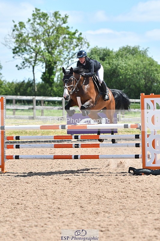 240609A-133437-05693 - Cls 18 Snr Newcomers and 1.10m Open