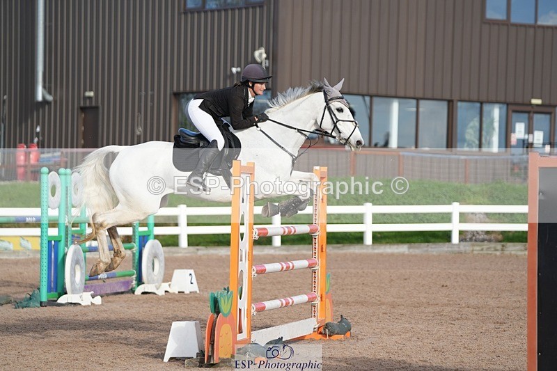 251108-130222-02632 - Cls 13 Foxhunter and 1.20m Open