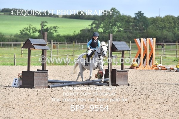 BPP_9564 - CLASS 1 SAT Derby Show Jumping 20CM,