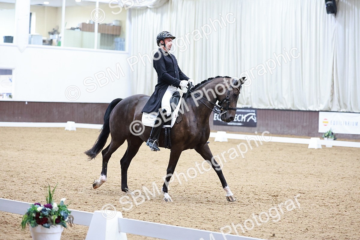 SBM_016649 - Class 5 - FEI INT II - 17.24-18.20