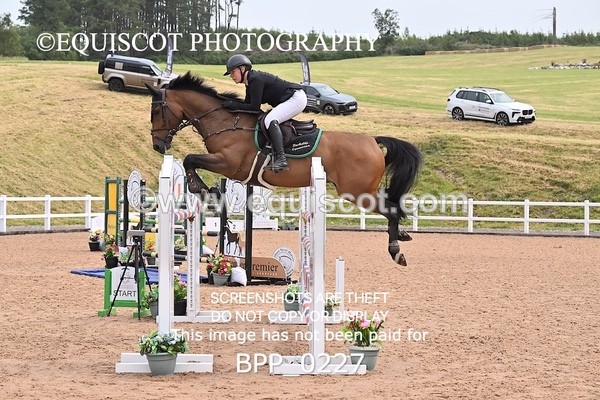 BPP_0227 - CLASS 25 SUN HOYS Redpost Equestrian Senior Foxhunter Second Round