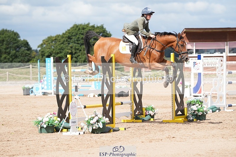 250801-105054-04805 - Cls 14 Snr Fox 1st Rnd