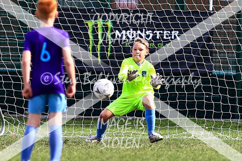 1DX30064 - 2025-10-05 FC Abbey Meads U11 Blue V St Andrews FC U11 Cardinals