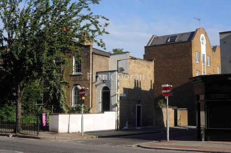 Hackney Road - Frank Doran