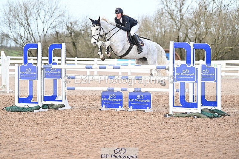 231209A-132509-01914 - Cls 13 Foxhunter & 1.20m Open