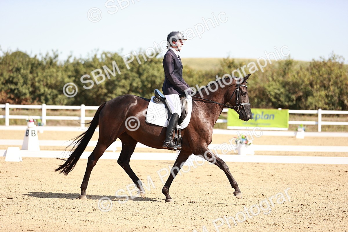 SBM_004467 - Class 12 - Novice 5 - 10.31-11.41