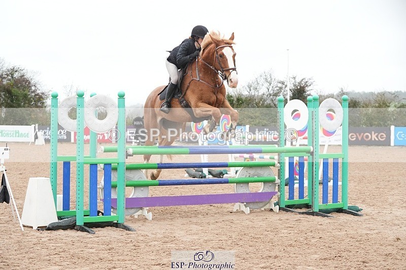 251109-120431-03722 - Cls 20 Newcomers and 1.10m Open