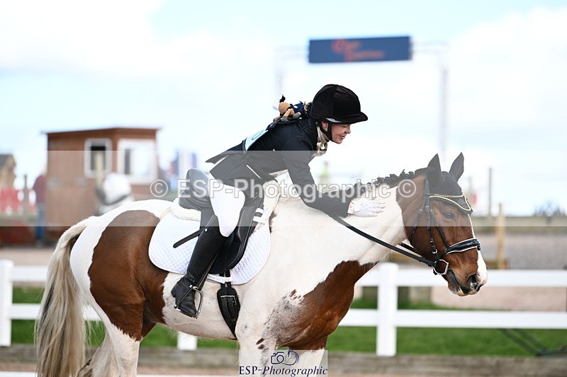 240324A-131002-02816 - Novice 27, 12.30 to 13.50