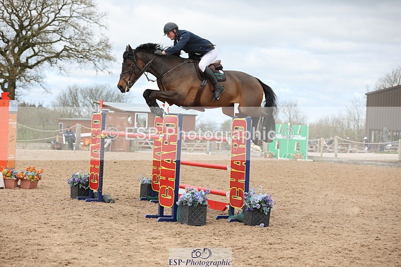 240419A-123829-07350 - Cls 6, 2 Star Medium Tour 1.35m