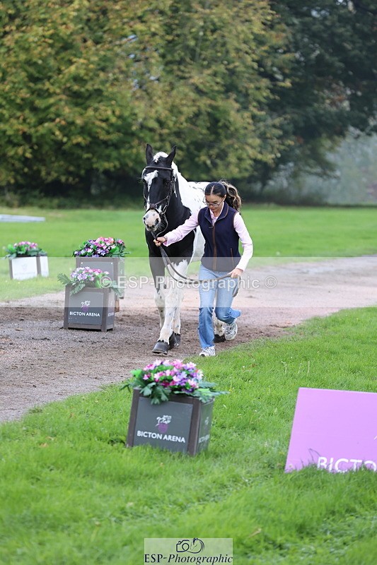 251026A-121650-26000 - H-607-Hannah.Bourgoine