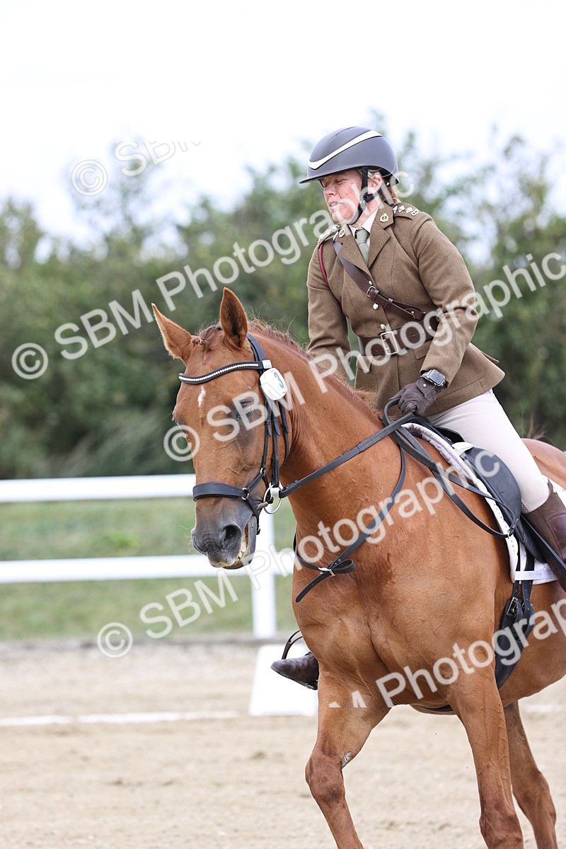 SBM_017415 - Class 14 - Novice 23 - 13.52-14.55