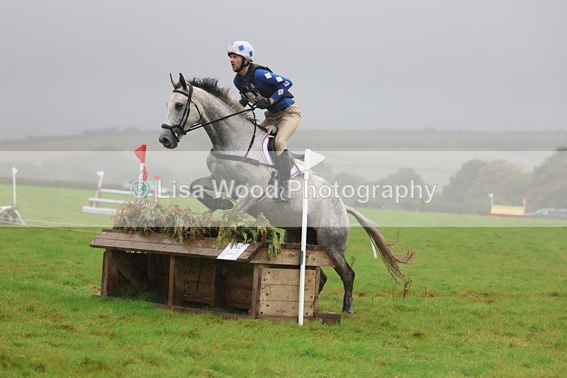 3E7A1832 - Class 4: 80cm: Box