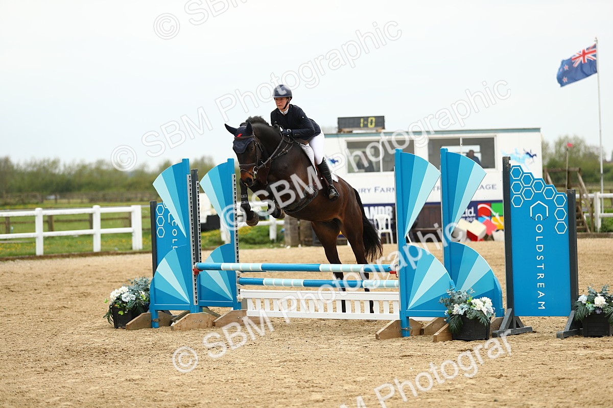 SBM_000553 - Class 2 - Senior British Novice 90cm